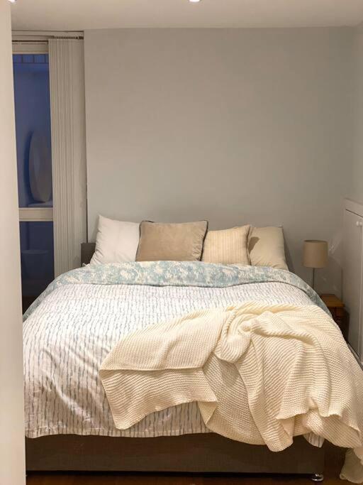 2Bdr Modern Apartment In Hammersmith West Londra Esterno foto