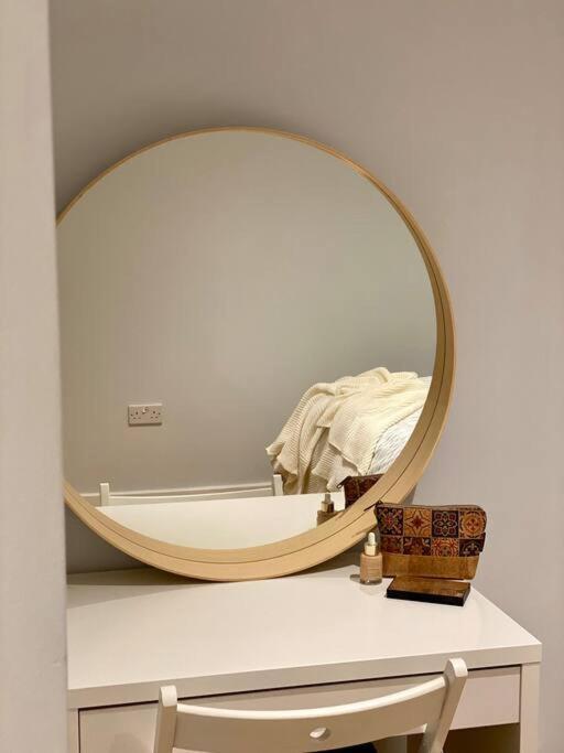 2Bdr Modern Apartment In Hammersmith West Londra Esterno foto