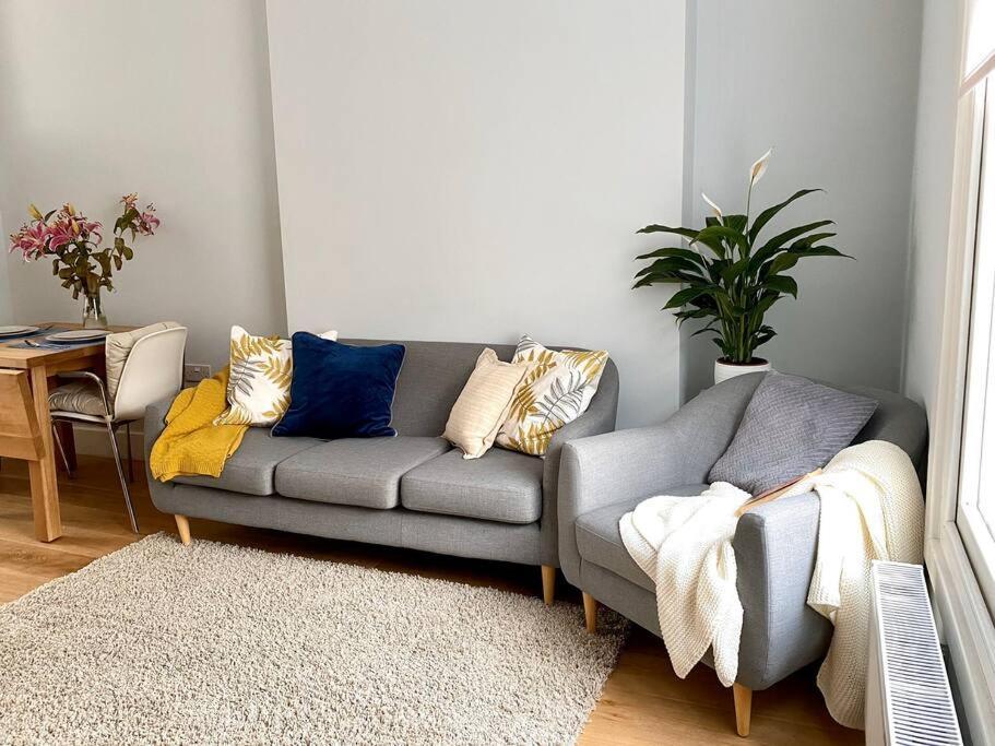 2Bdr Modern Apartment In Hammersmith West Londra Esterno foto