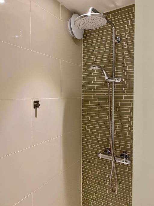 2Bdr Modern Apartment In Hammersmith West Londra Esterno foto